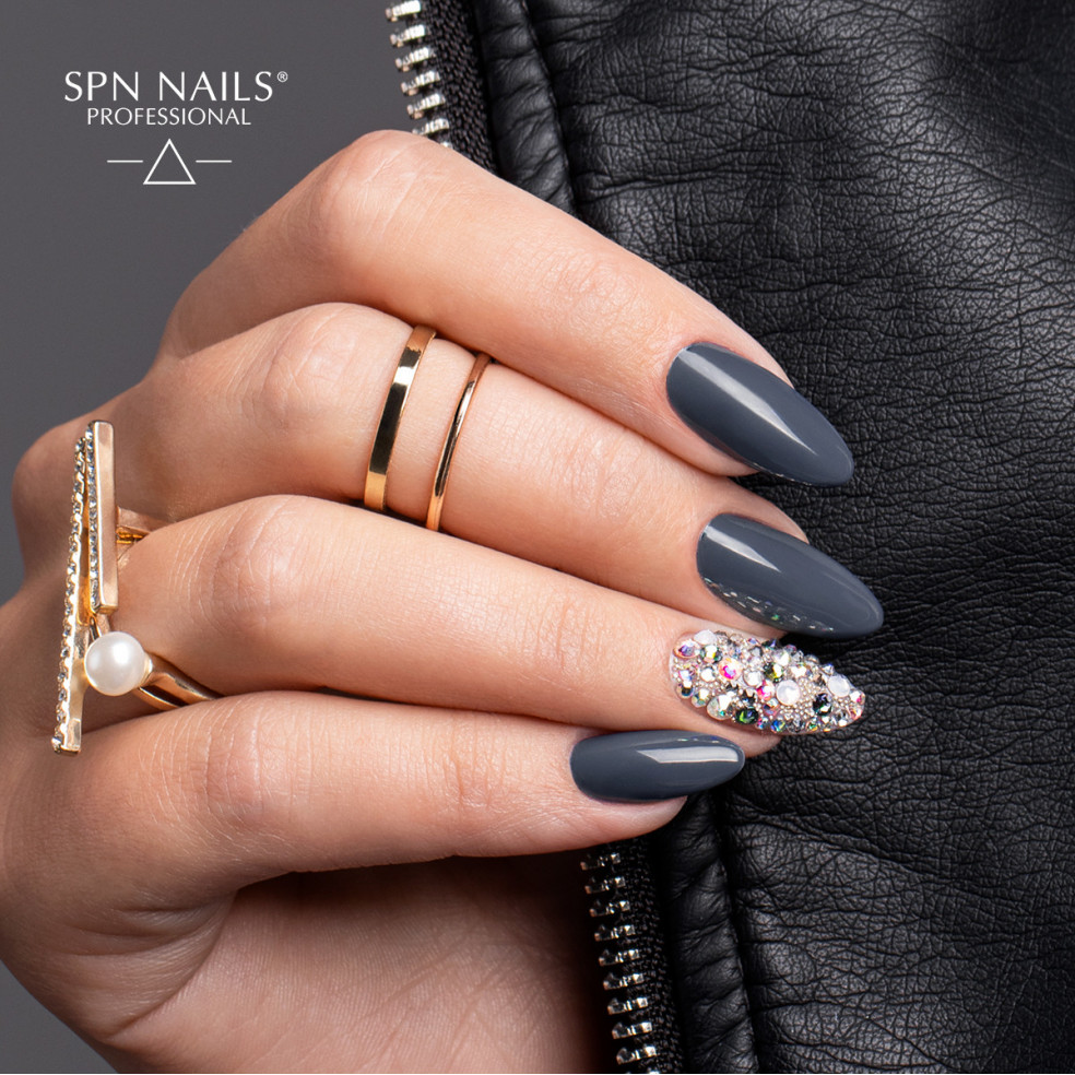 906 Smoky Raven UV LaQ 8ml 906 Smoky Raven UV LaQ 8ml