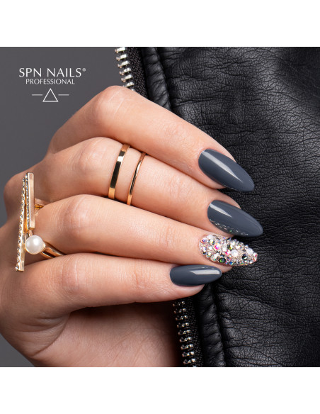 906 Smoky Raven UV LaQ 8ml