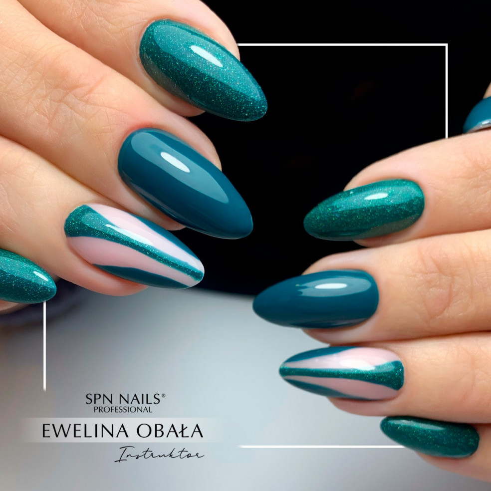 907 Deep Forest UV LaQ 8ml 907 Deep Forest UV LaQ 8ml