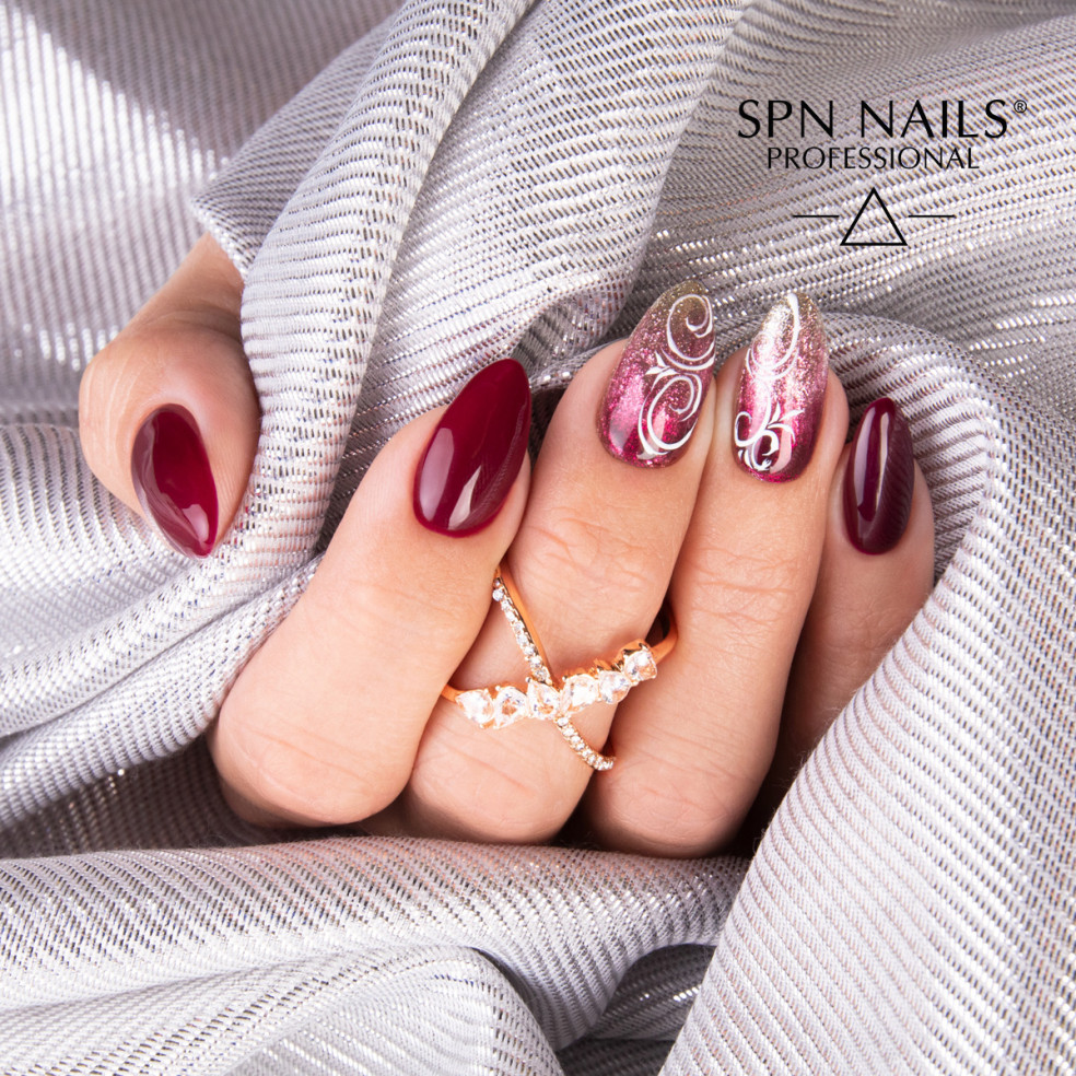 777 Very Cherry Berry UV LaQ 8ml