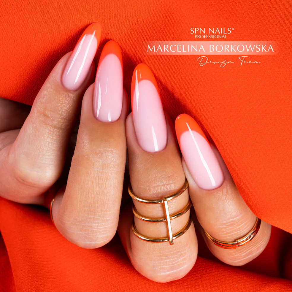 French manicure wykonany neonowym pomarańczowym lakierem hybrydowym French manicure wykonany neonowym pomarańczowym lakierem hybrydowym