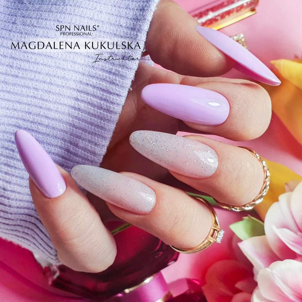 768 Molly UV LaQ 8ml 768 Molly UV LaQ 8ml