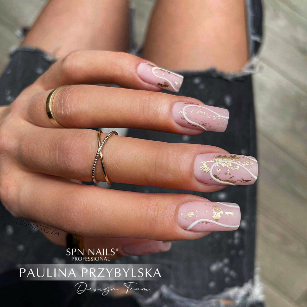 Lakier hybrydowy 734 Chicka Chicka UV... Lakier hybrydowy 734 Chicka Chicka UV...