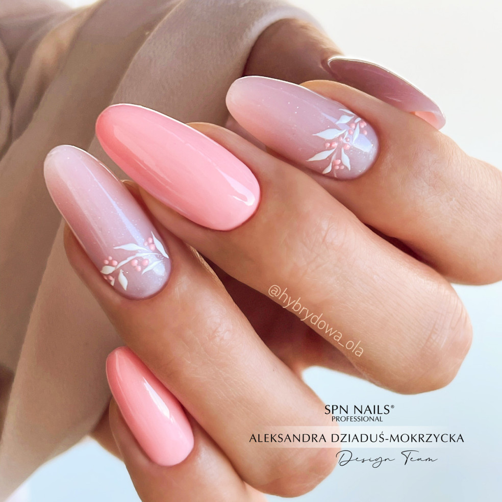 Lakier hybrydowy 680 Queen of Ice UV...