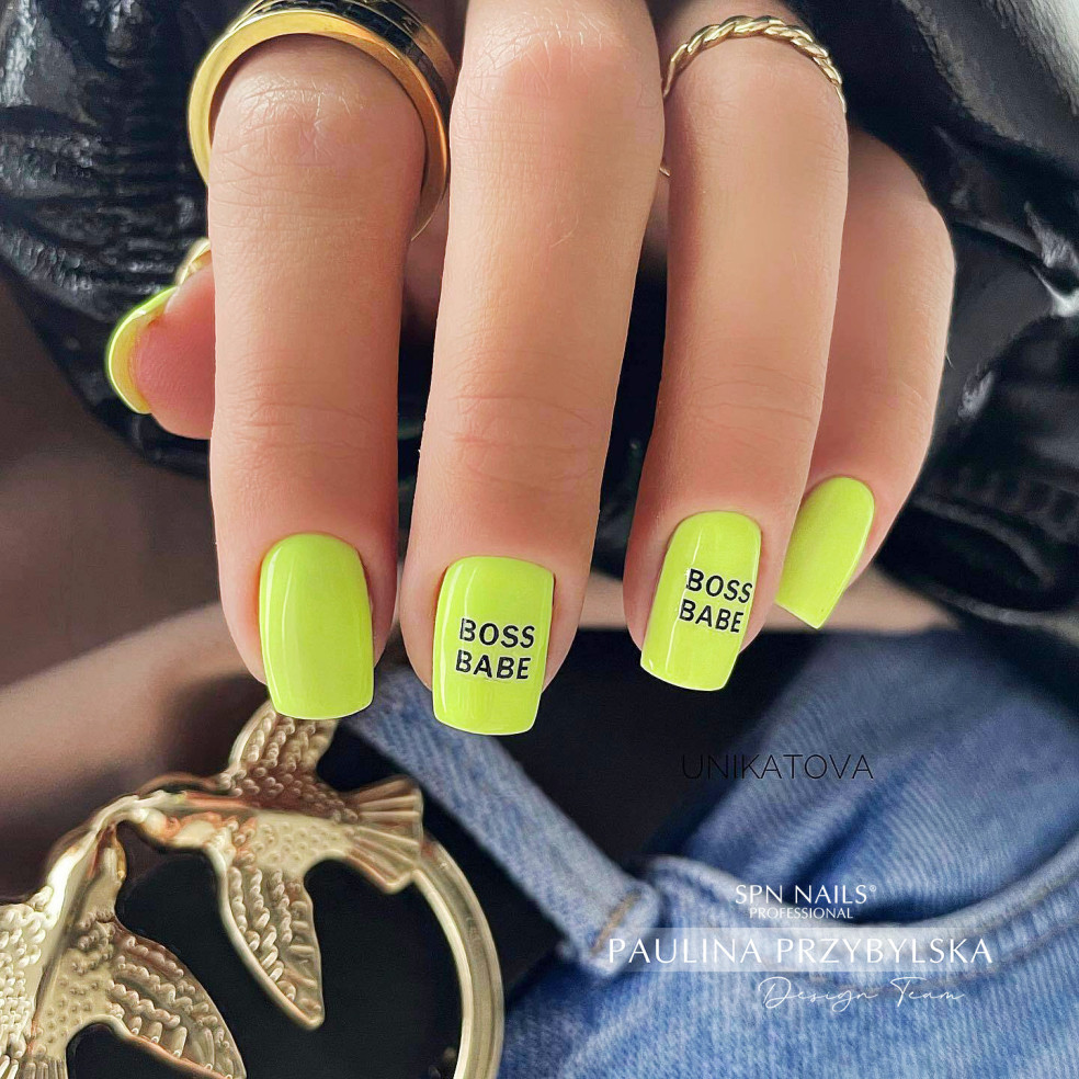 Neonowe żółte paznokcie hybrydowe Neonowe żółte paznokcie hybrydowe
