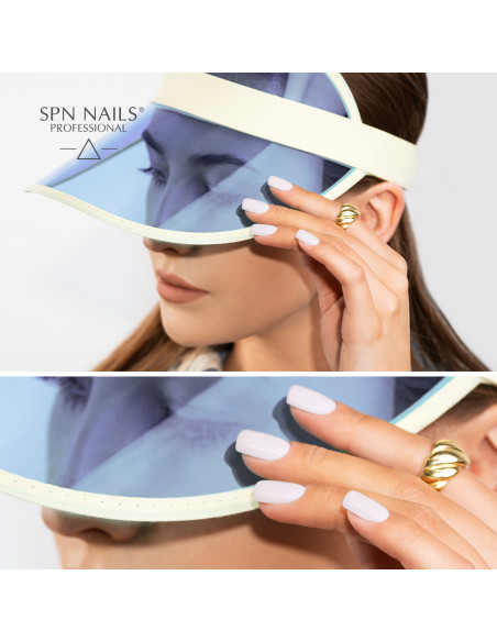 Kolaż zdjęć prezentujący ujęcia z bliska i z daleka na paznokcie pomalowane mlecznym beżowym lakierem hybrydowym