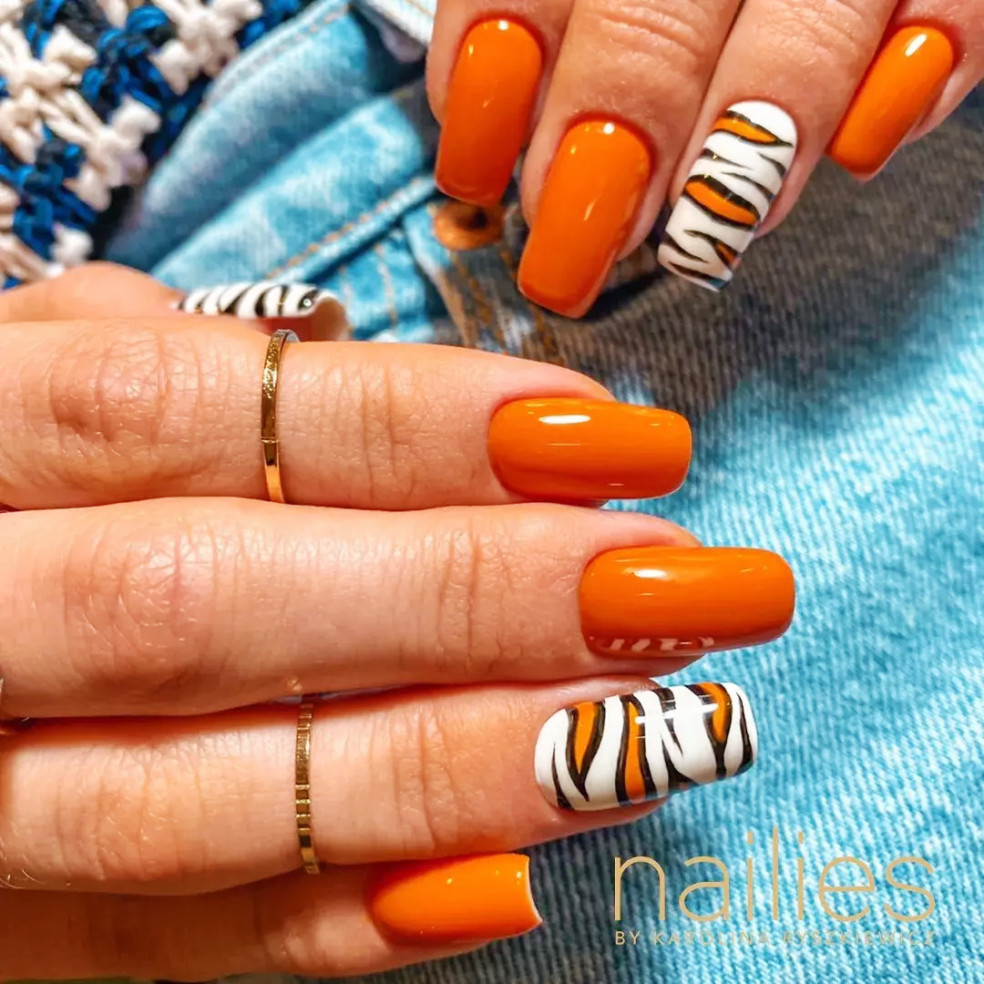 #323 Hybrid polish NaiLac 7ml