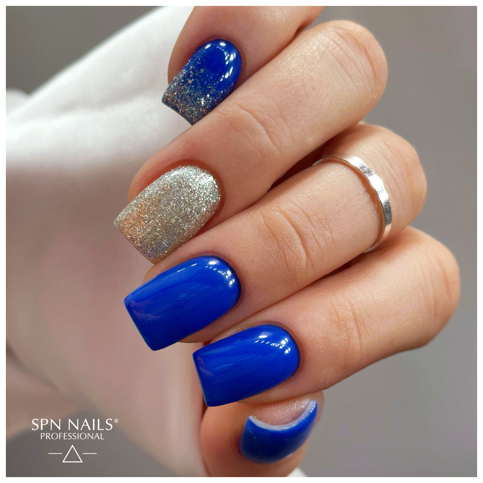 786 Parisian Blue UV LaQ 8ml 786 Parisian Blue UV LaQ 8ml