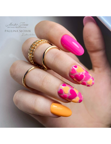 Manicure hybrydowy. Zdobienie wykonane z użyciem różowej hybrydy 965 Natalia