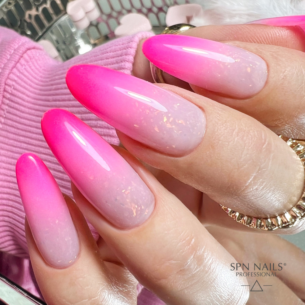 Blush Builder Shine Gel 15g Blush Builder Shine Gel 15g