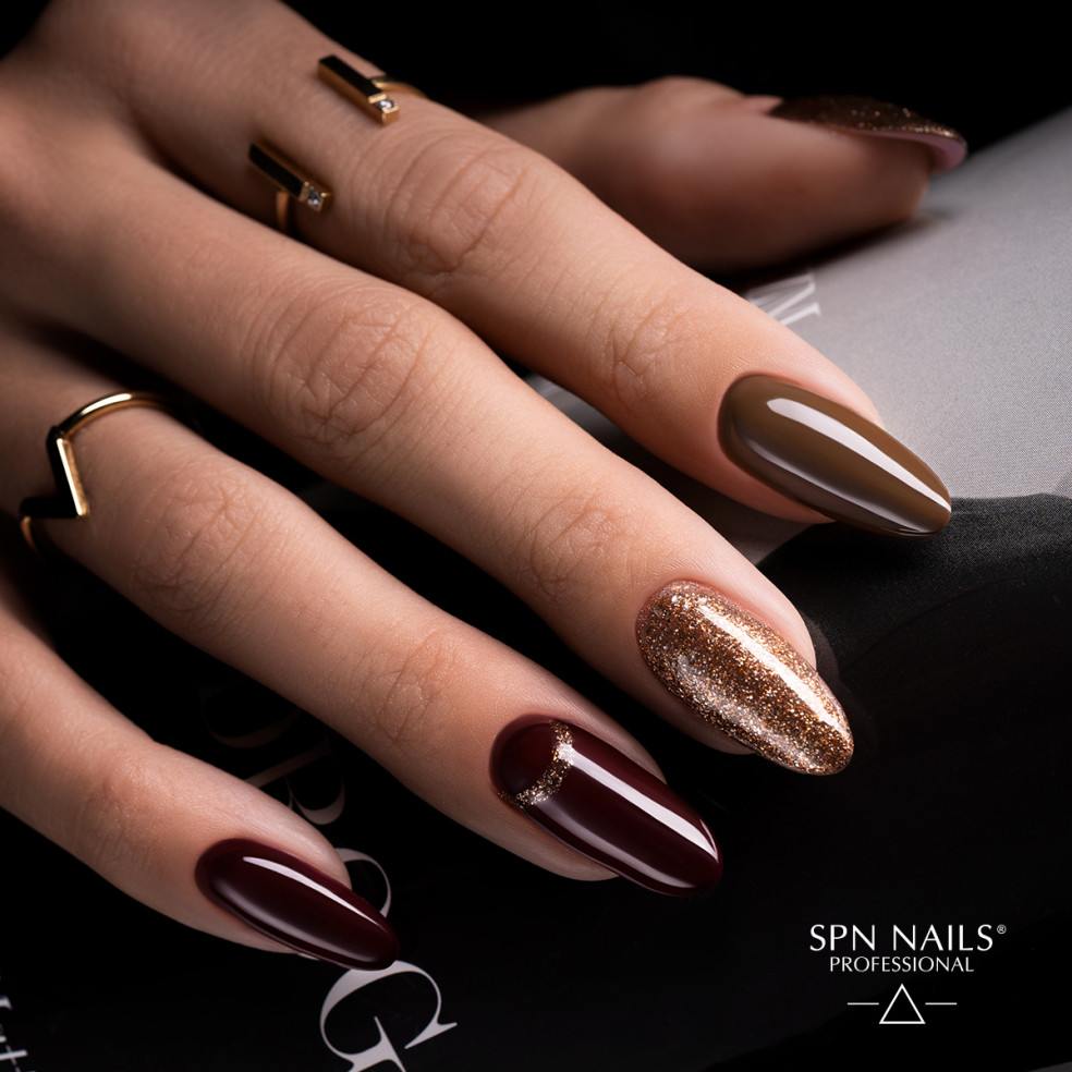 997 All that Glitter... UV LaQ 8ml 997 All that Glitter... UV LaQ 8ml