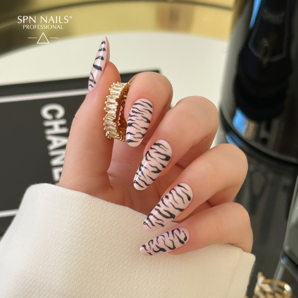 Lakier hybrydowy 1028 VOGUE UV LaQ 8ml