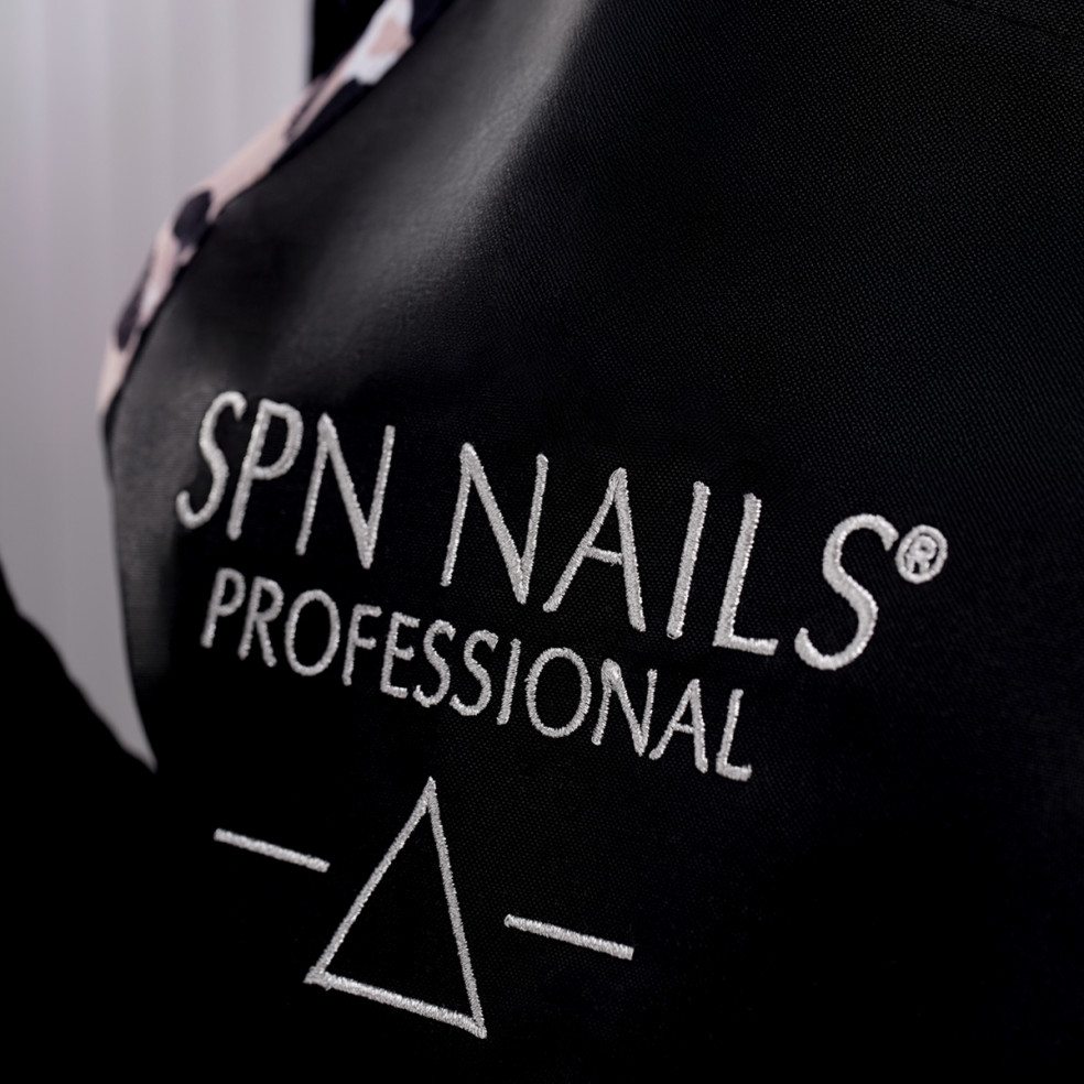 Fartuszek w cętki SPN Nails Fartuszek w cętki SPN Nails