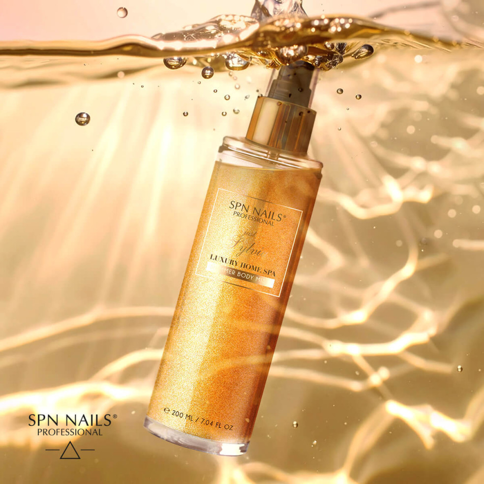 Perfumowana mgiełka do ciała z brokatem