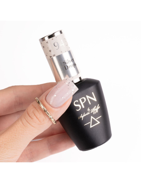 Lakier hybrydowy 943 Silver Drops UV LaQ 8ml - Termin ważności 12.2025