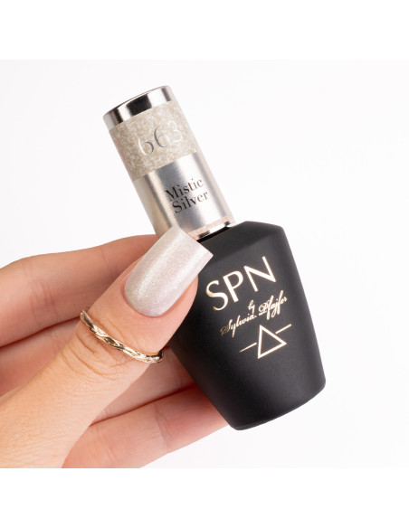 Lakier hybrydowy 663 Mistic Silver UV LaQ 8ml