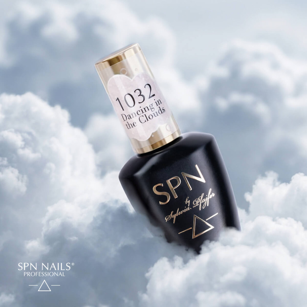 1032 Dancing in the Clouds UV LaQ 8ml