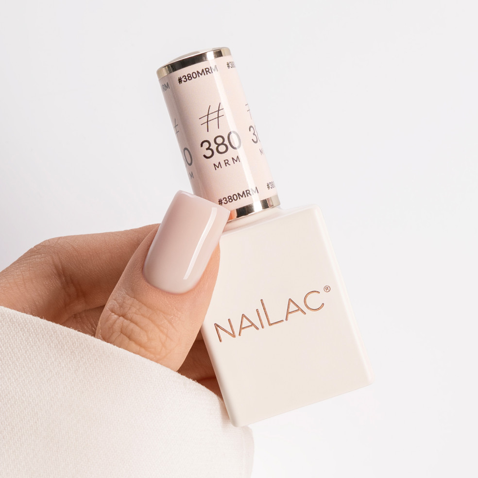 kciuk pomalowany lakierem kauczukowym #380 NaiLac