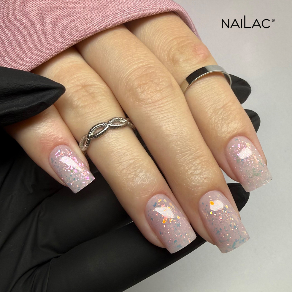 Crystal Kiss Gel NaiLac - manicure z krystalicznym rozświetleniem na długich paznokciach