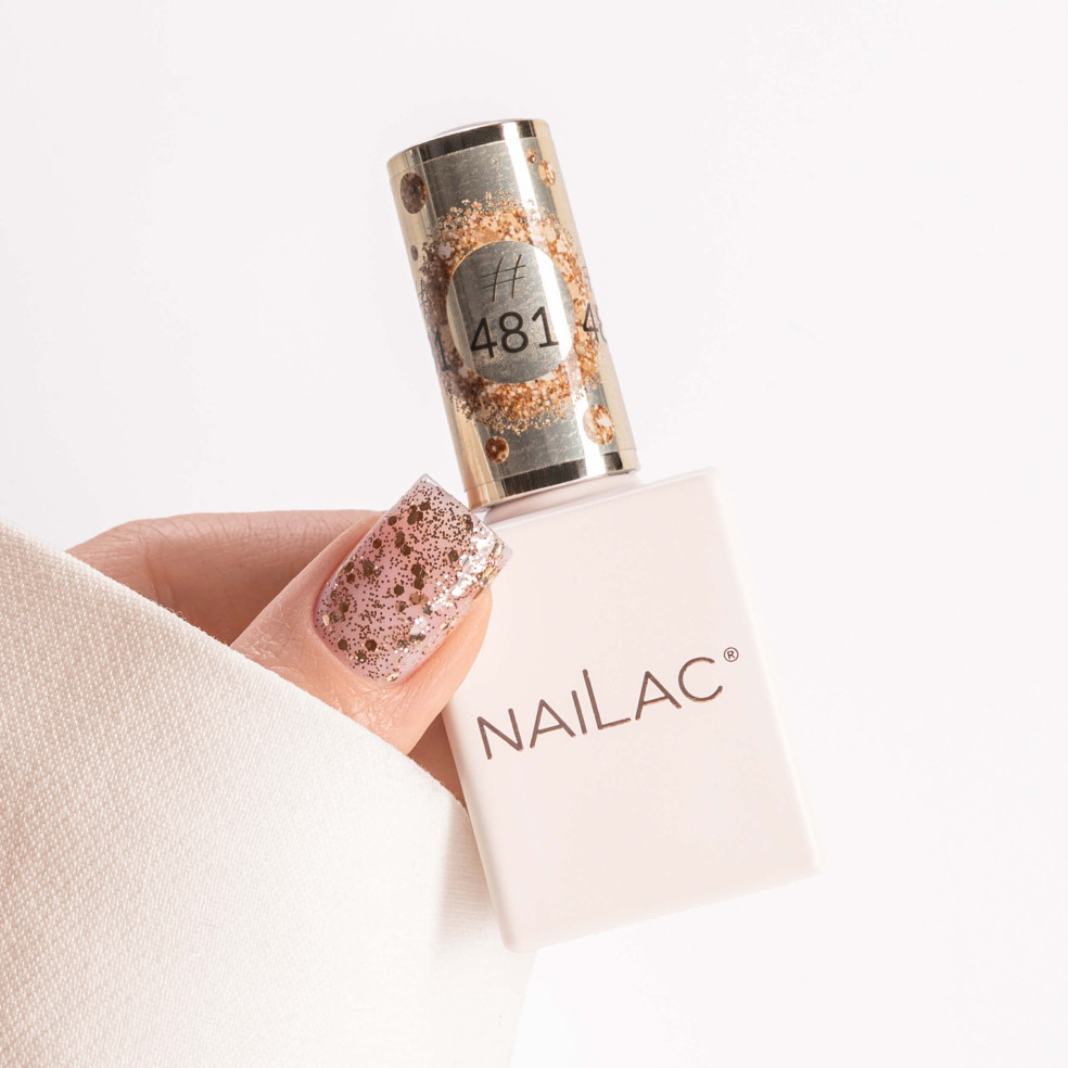 kciuk pomalowany brokatowym lakierem #481  NaiLac
