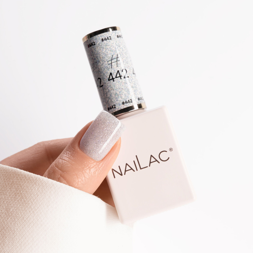 kciuk pomalowany lakierem #442 NaiLac