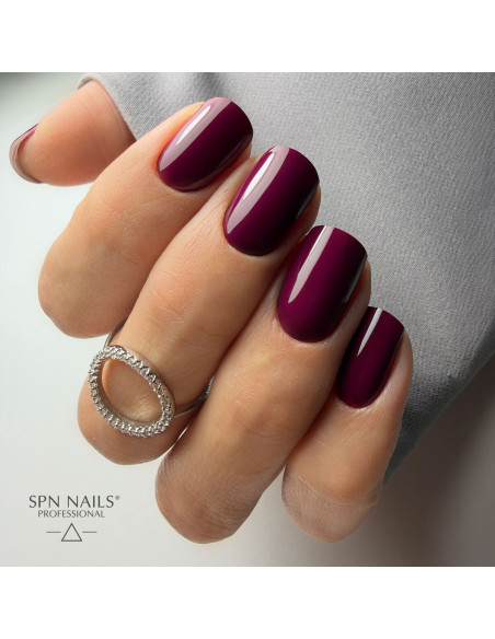 Hybrid Nail Polish 1045 Plum Noir UV LaQ 8ml