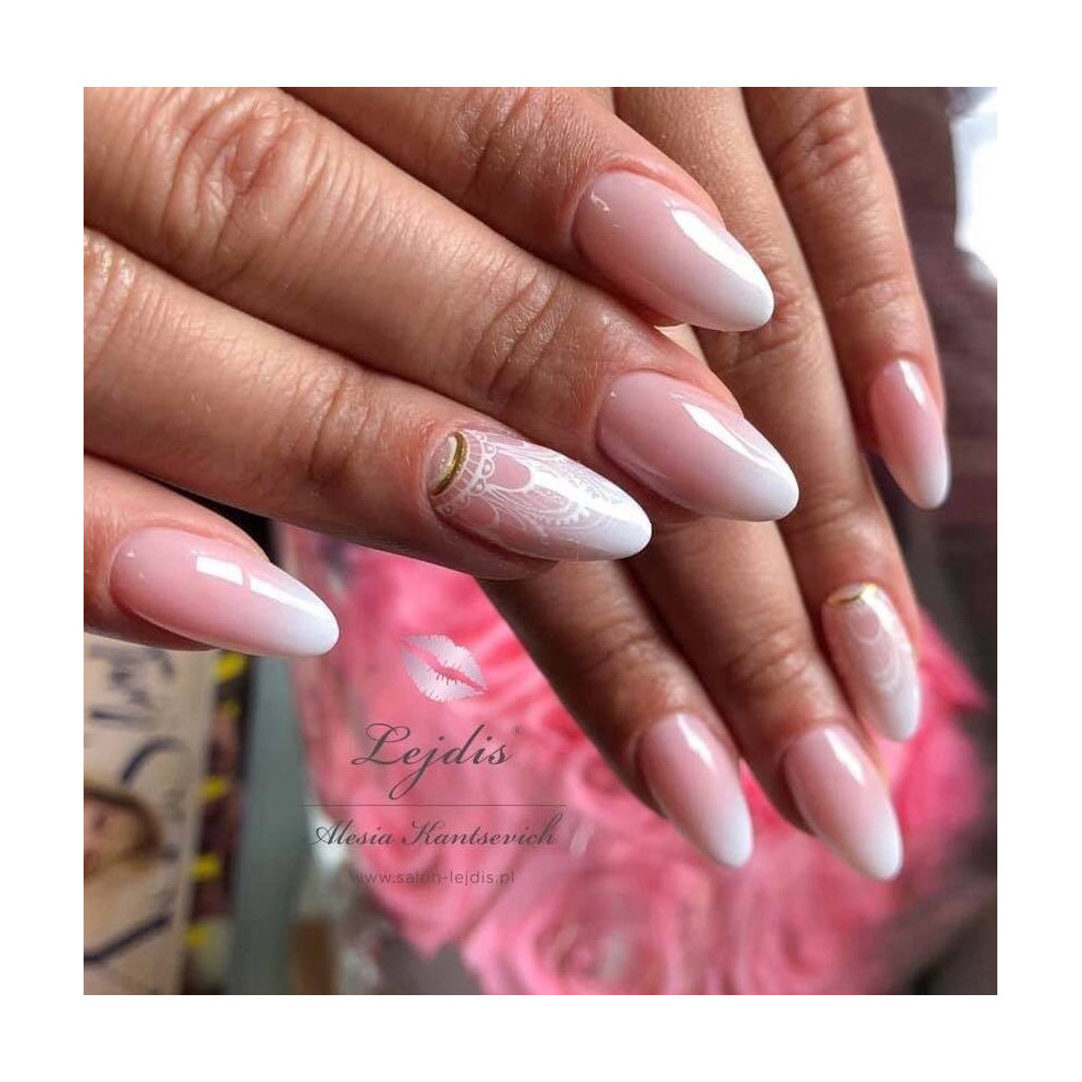 Lakier hybrydowy 734 Chicka Chicka UV... Lakier hybrydowy 734 Chicka Chicka UV...